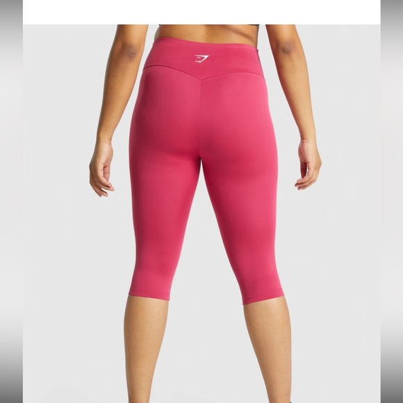NWT Gymshark Capri Leggings- pink - Picture 3 of 5